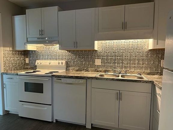 5th image of 1100 Crescent Dr #1