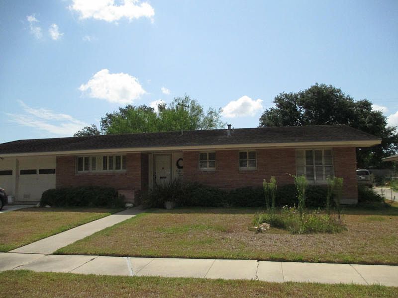 1st image of 4314 Hamlin Dr