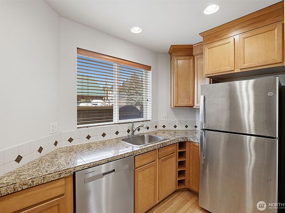 5th image of 313 N Wright Avenue