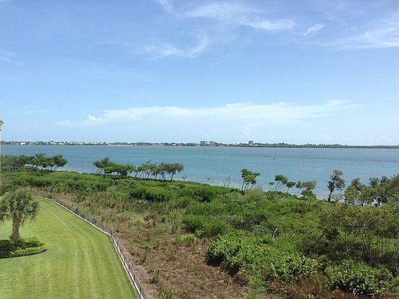 2nd image of 28 W Harbour Isle Drive #Ph01