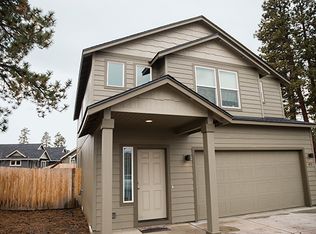 493 N Village Meadows Rd, Sisters, OR 97759