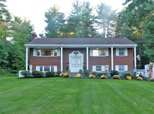 10 Donald Cir, Andover, MA 01810