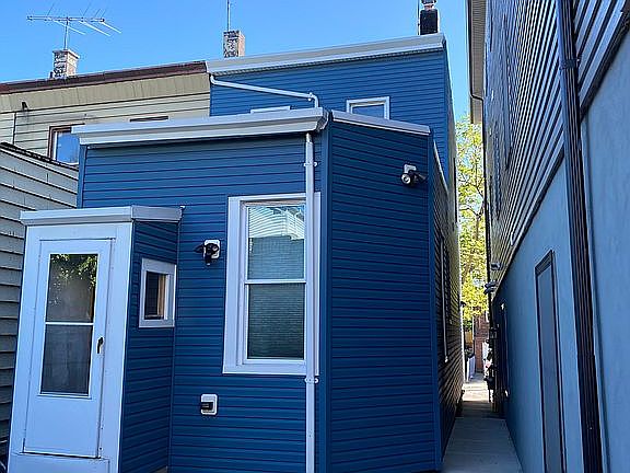 3rd image of 27 Cliff St