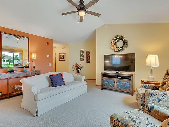 5th image of 1014 Diamond Willow Cir