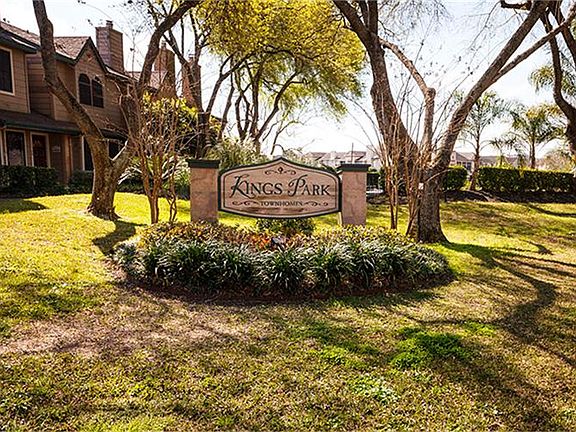 Kings Park is nested amongst the trees and alongside the creek.  It has a fabulous location across from Nassau Bay!