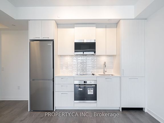 5th image of 10 Oak St #1409