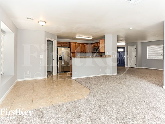 3rd image of 7404 Fencerow St