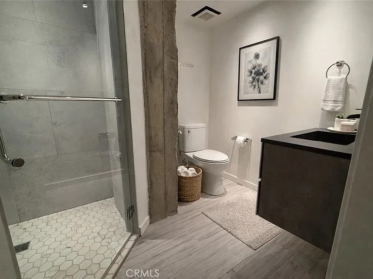 530 S Hewitt St #146 — Photo 13