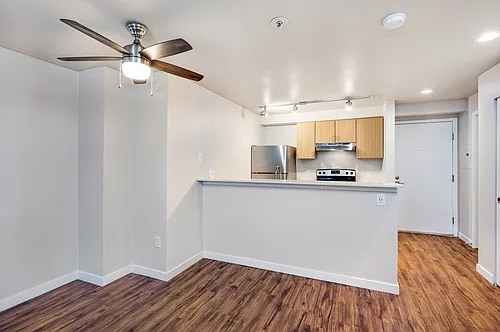 Floor plan 403