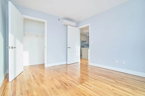 Rented by Compass | media 25