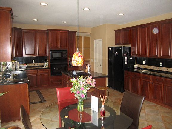 Stunning Gormet Kitchen 
