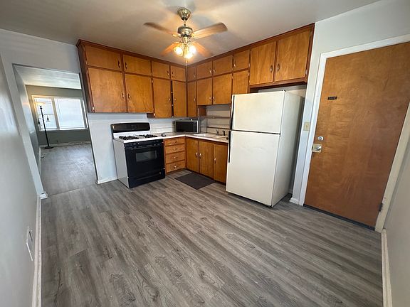 3rd image of 425 N C St #425