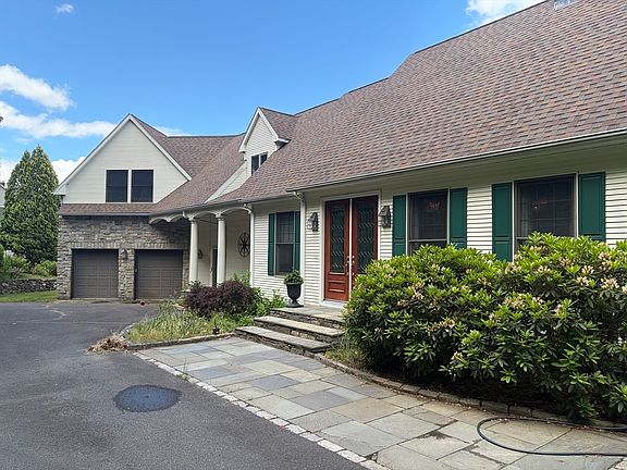 3rd image of 164 Hovey Rd