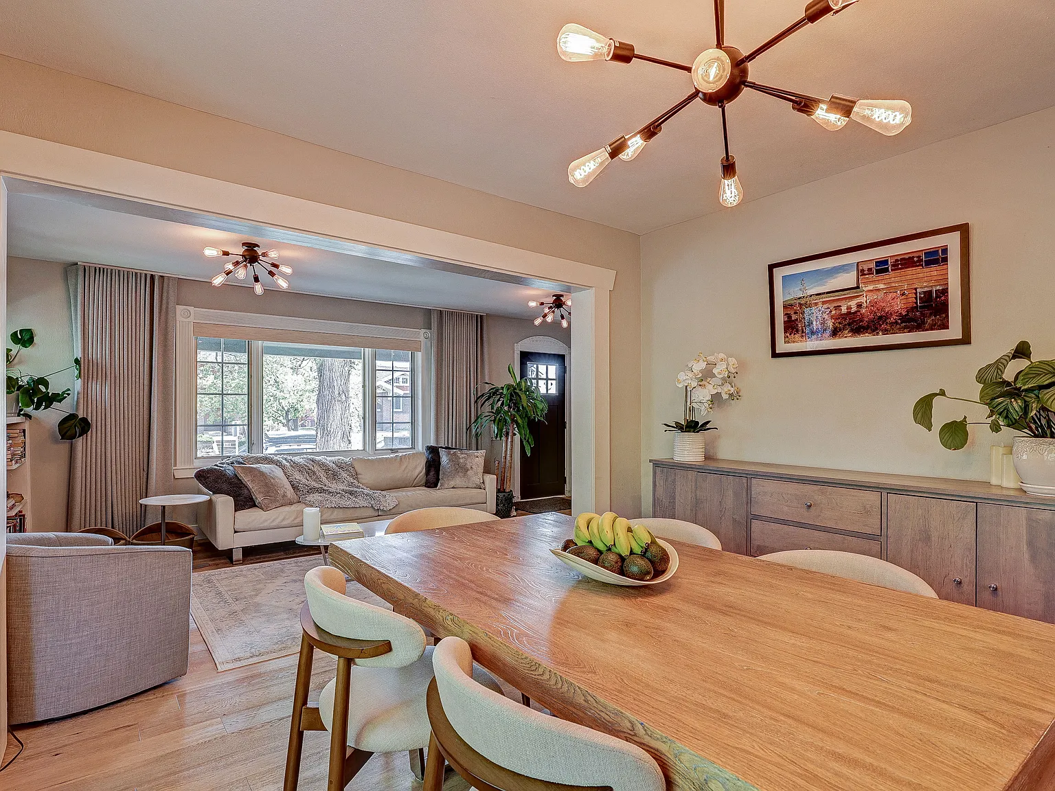 4 bed, 2269 sqft, $4,495 — Photo 2