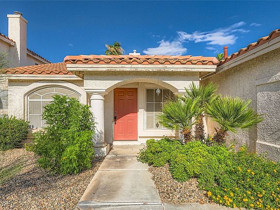 5th image of 3732 Crescent Canyon St