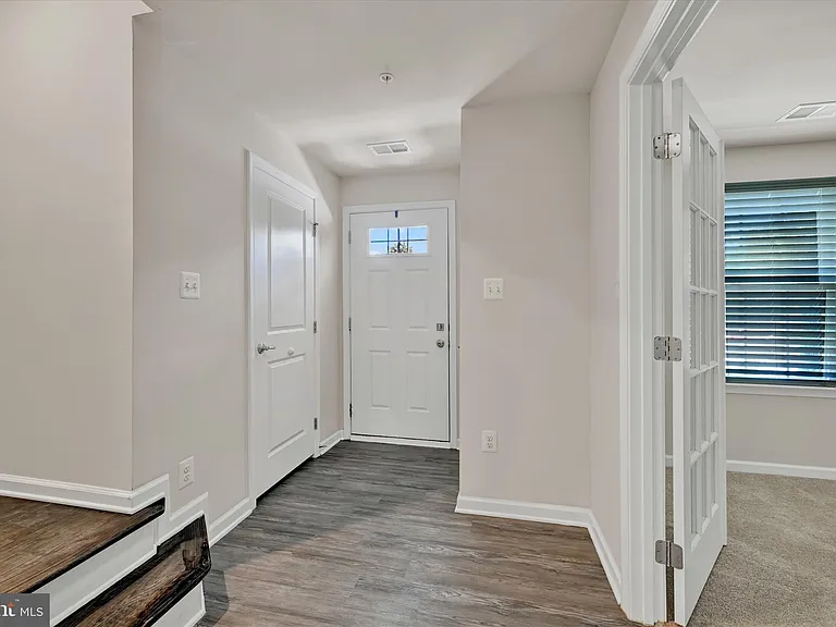 10 Laurel Gate Ct — Photo 3