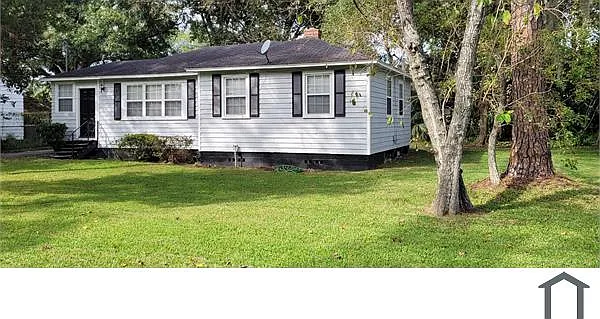 3 bed, 954 sqft, $1,550 — Photo 2