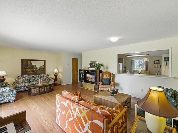 5th image of 951 Plantation Dr. #F8