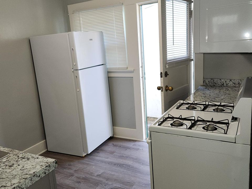 1st image of 1919 E 4th St APT 7