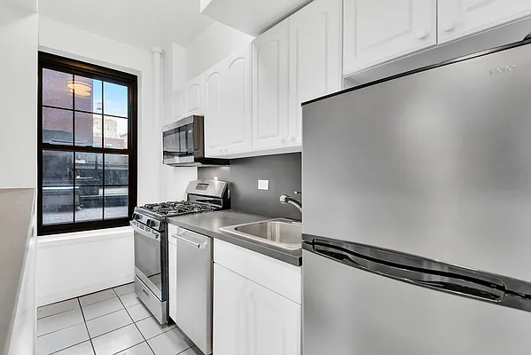 Rented by Balen Real Estate, LLC | media 5