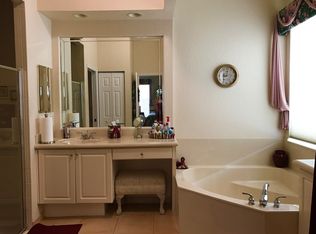 1424 Cummins Pkwy, Des Moines, IA 50311