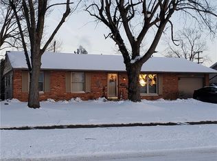 606 Royal Oak Dr, Saint Marys, OH 45885