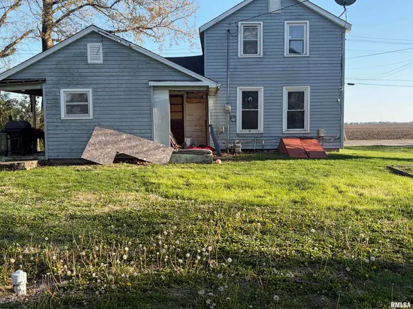 308 W Warren St, Avon, IL 61415