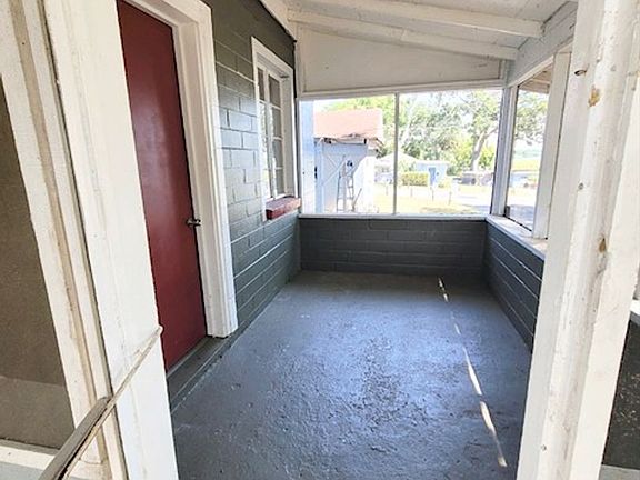 4th image of 1414 N Lakeview Dr #3