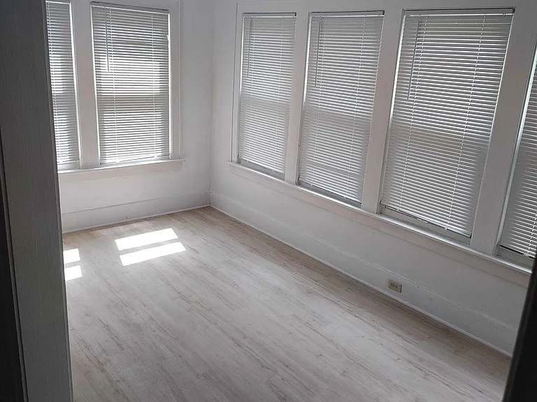 2307 Mackinaw St — Photo 11