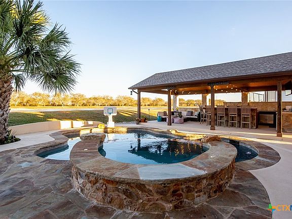 4th image of 311 Ski Plex Dr