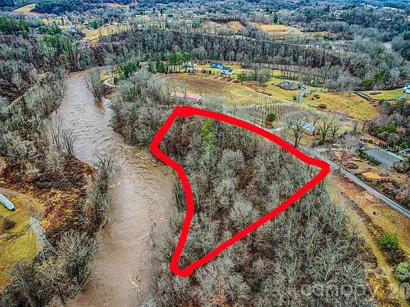 5th image of 415 Pigeon Ford Rd