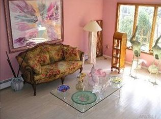 2953 Wynsum Ave, Merrick, NY 11566