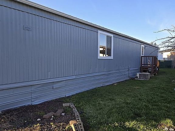 3rd image of 2400 SE Stratus Ave Unit 68
