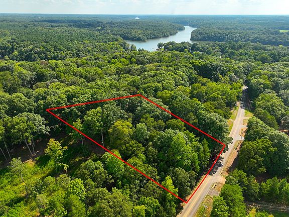 3rd image of 453 Lake Secession Rd