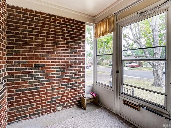 5th image of 3931 Villanova Dr