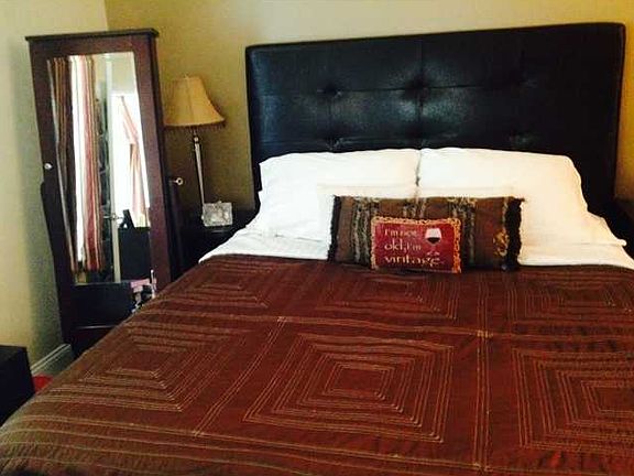 2nd image of 10781 Cleary Blvd APT 108