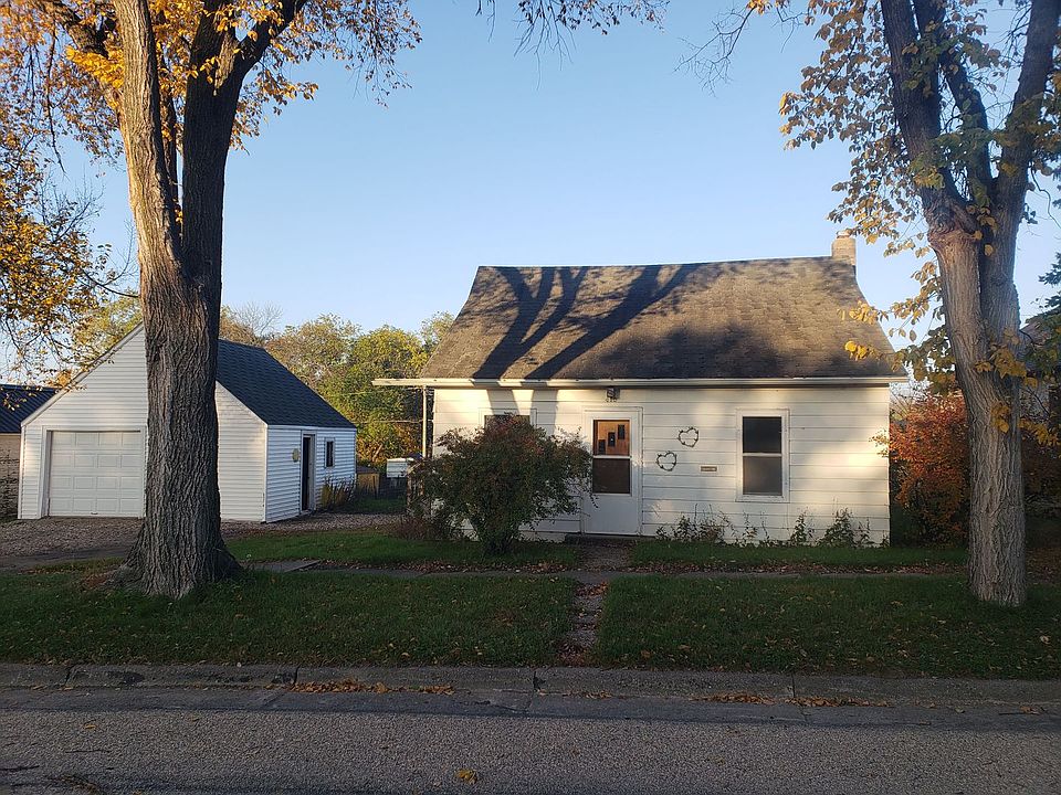 1st image of 410 9th Ave SE