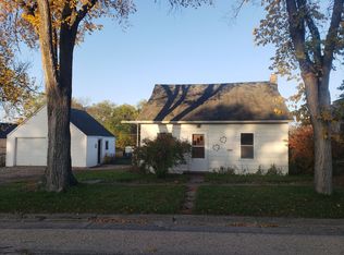 410 9th Ave SE, Jamestown, ND 58401