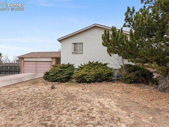 2nd image of 3750 Trail Rock Pl
