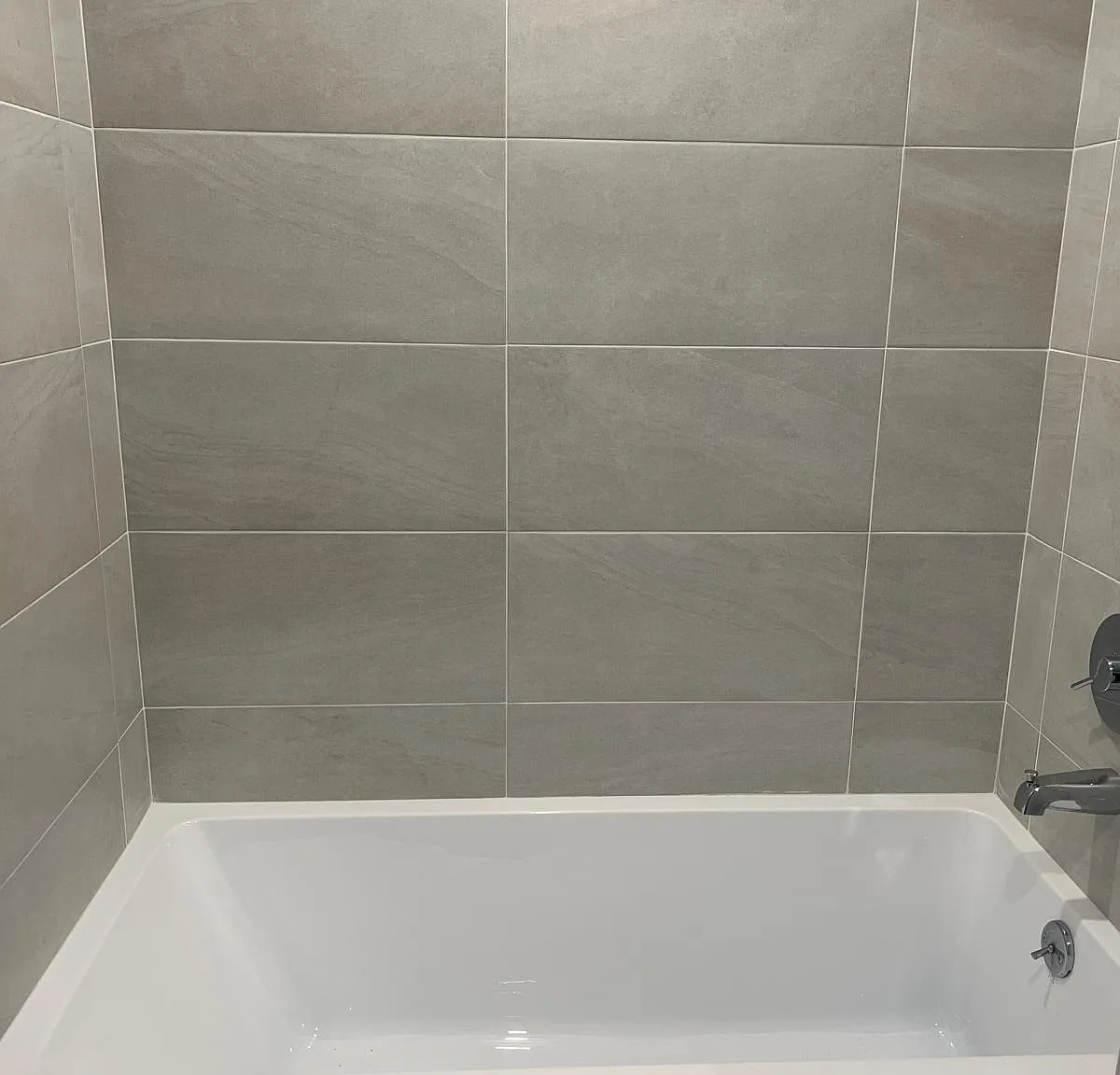 1 bed, 700 sqft, $2,762 — Photo 4