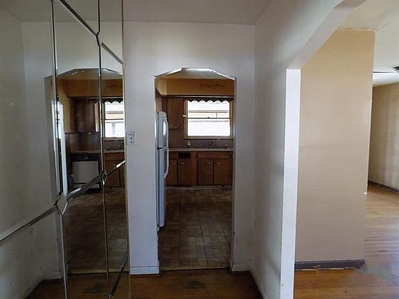 2nd image of 1737 40th St