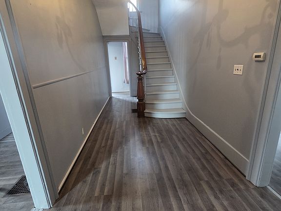 4th image of 332 Desoto St