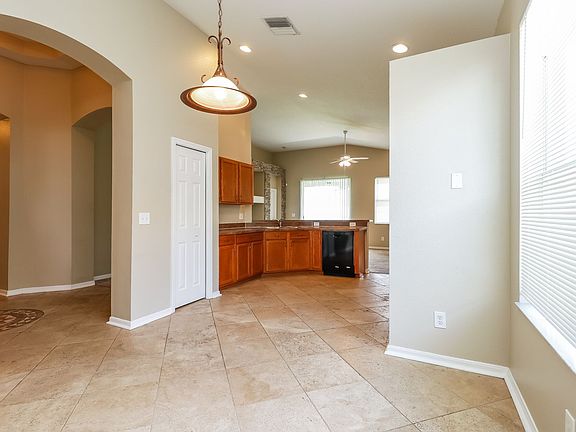 5th image of 10605 Noah Ct