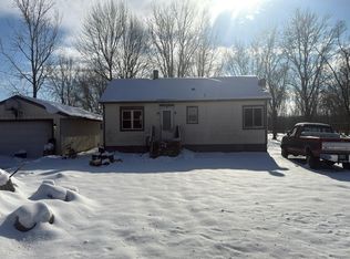 2302 Russell Rd, Baroda, MI 49101