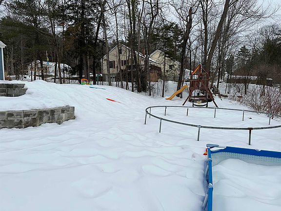 4th image of 61 Gilmore Pond Road