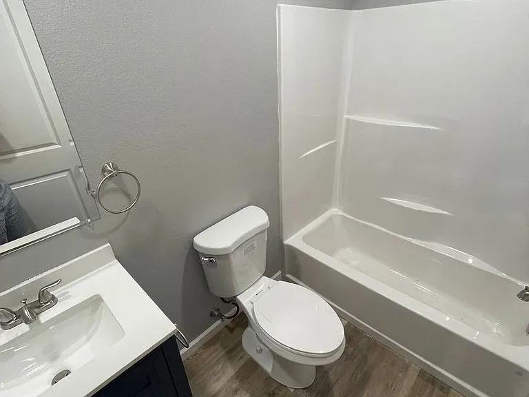 1005 E Monroe St — Photo 11
