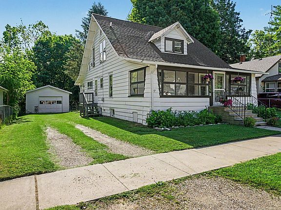 3rd image of 332 High View St