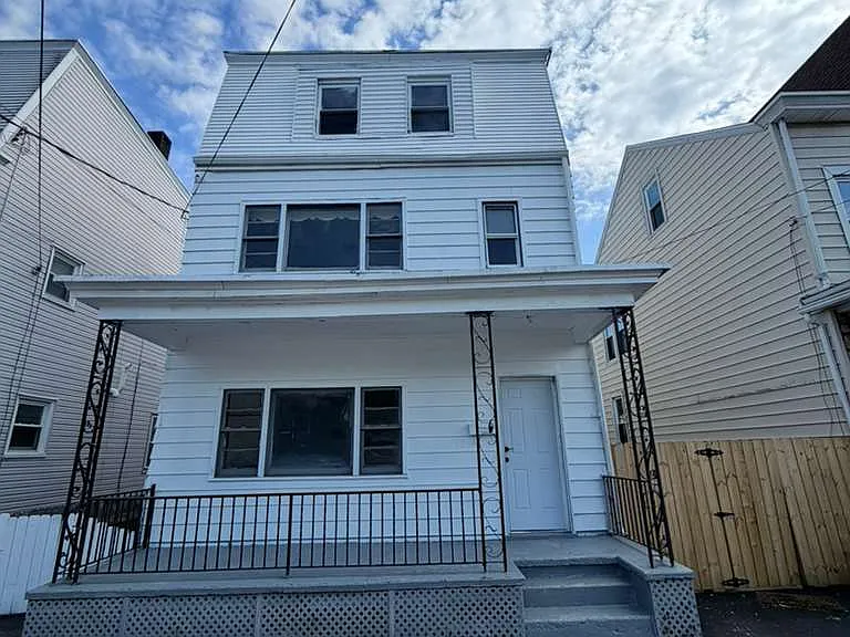 129 Jackson St #1 — Photo 42