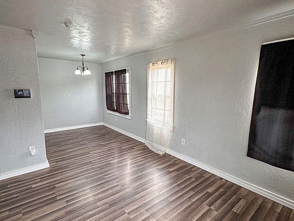 4th image of 309 S Lake St
