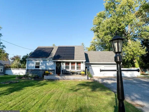 197 Elm St, Woodstown, NJ 08098
